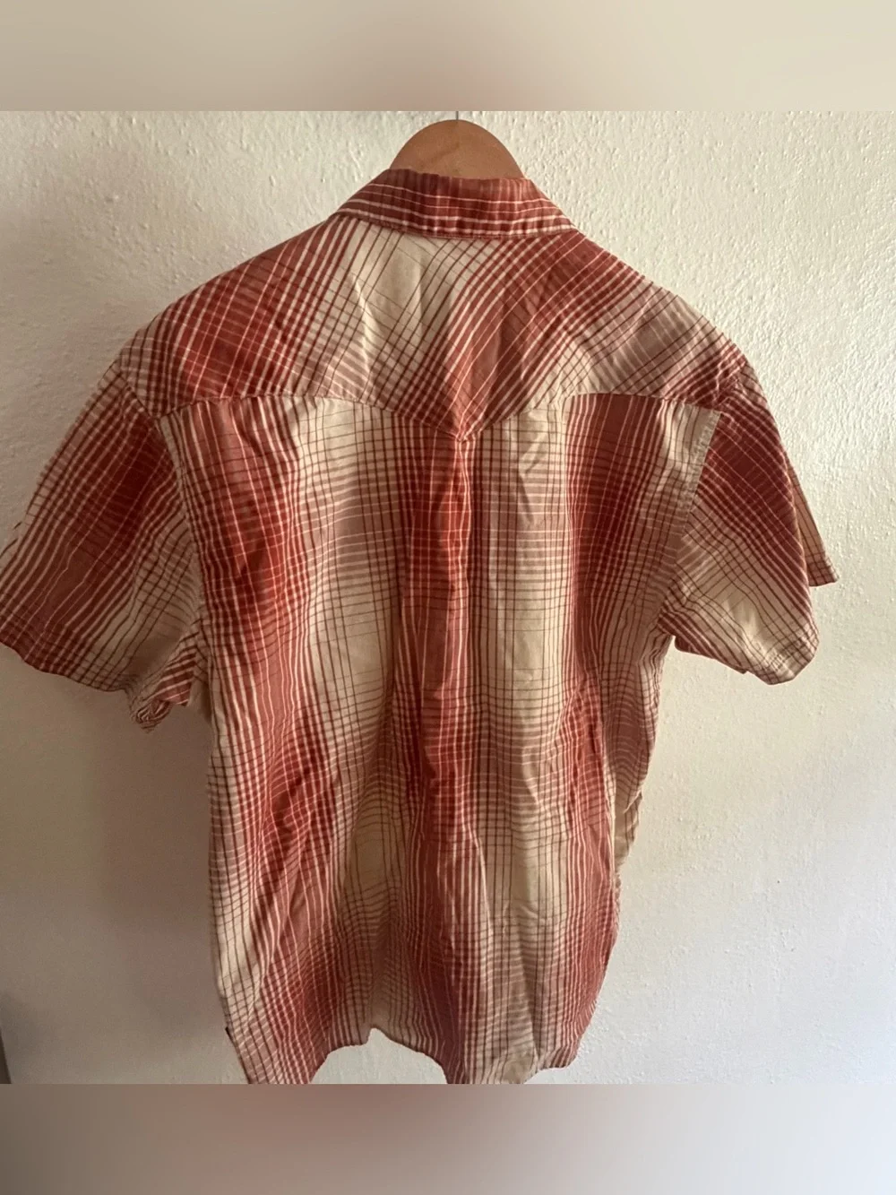 Howler Brothers Men’s Plaid Short Sleeve Western Snap Shirt Rust Cream Size L